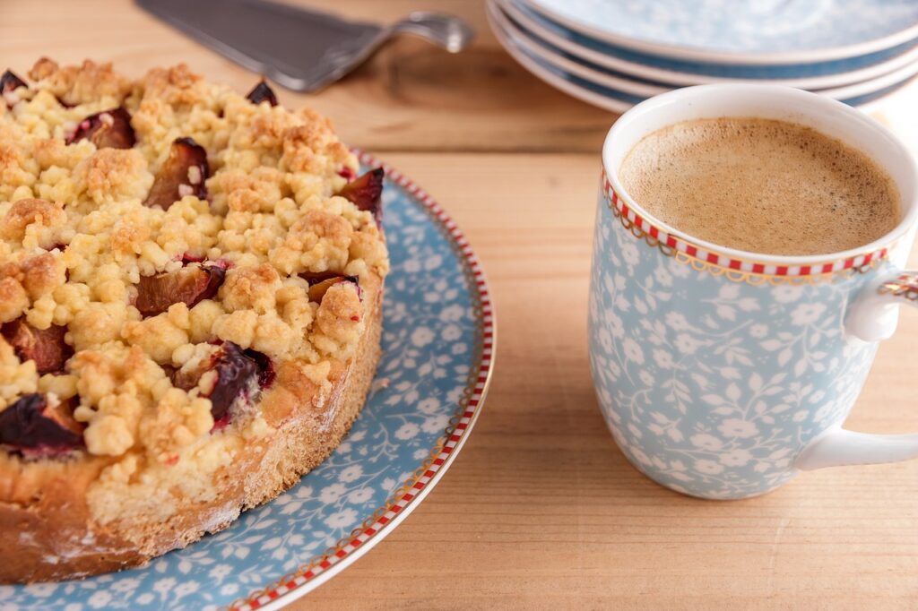 cakes, plum cake, streusel cake-1587090.jpg